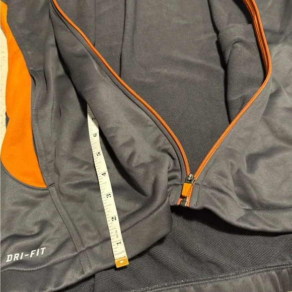 Texas Longhorns Nike Lightweight Dri-Fit Jacket with Full-Zip NWT - Picture 8 of 10